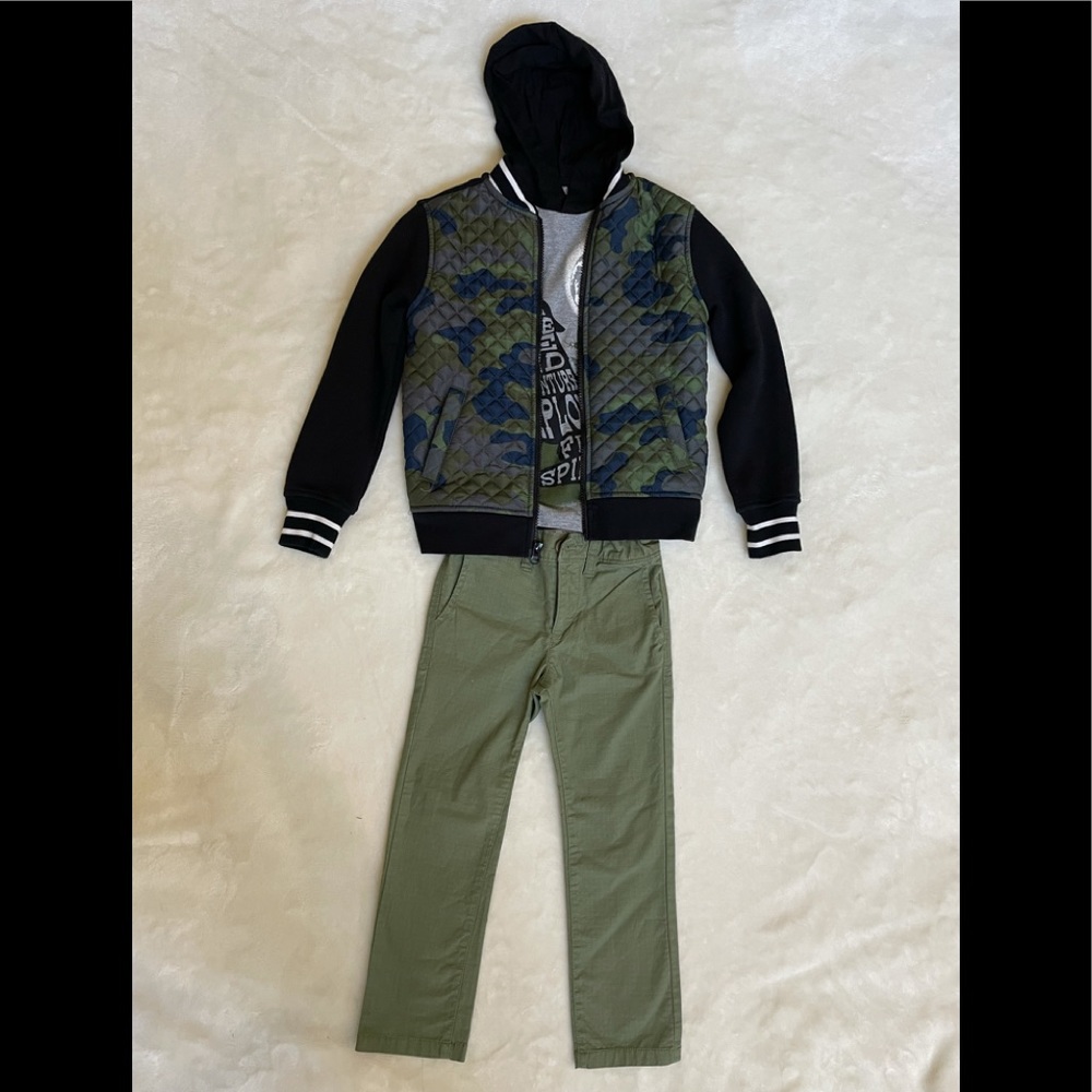 Boys matching outfit with light jacket and pants